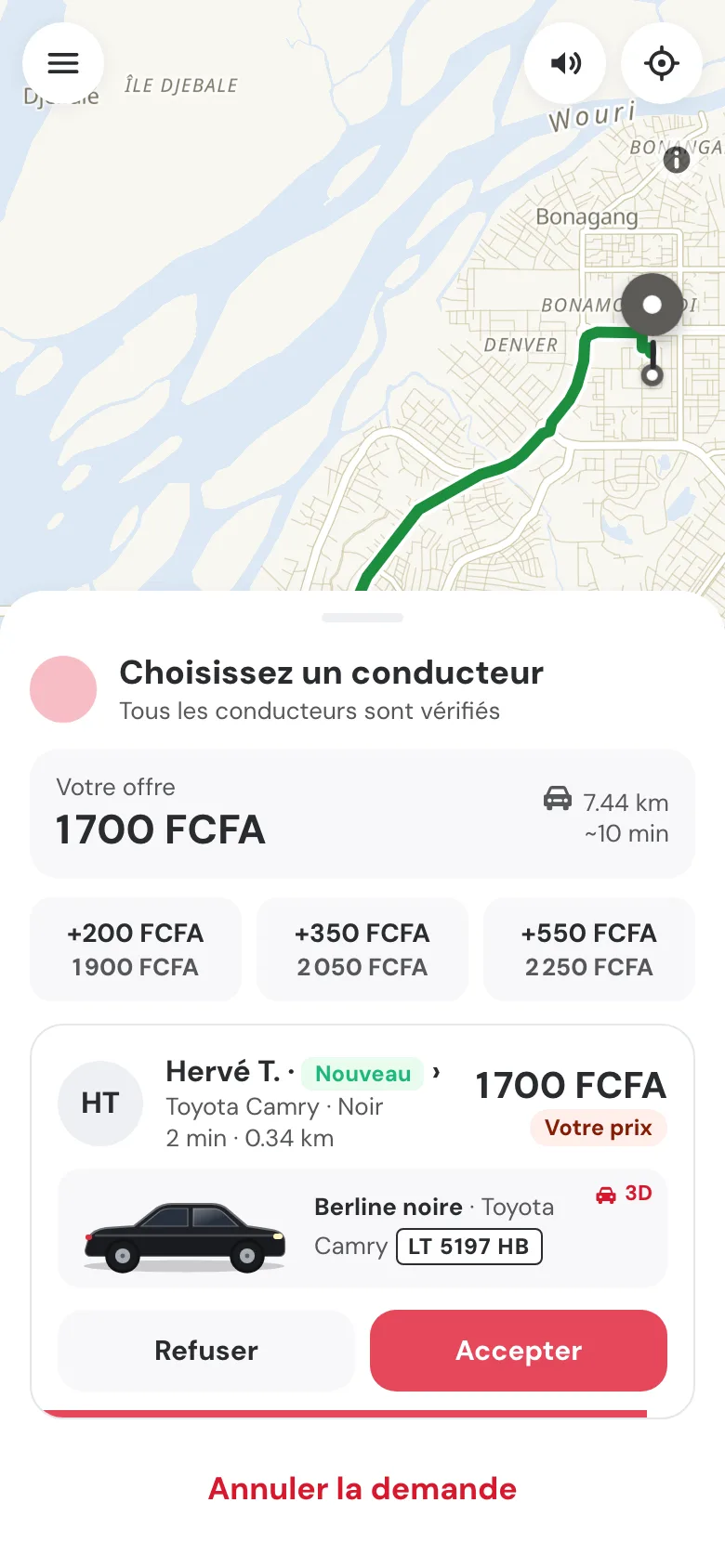 Offres des chauffeurs proches : prix, temps d'arrivée, note et véhicule.