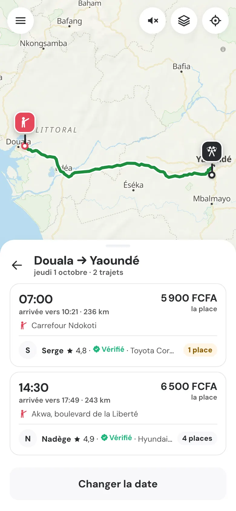 Côté passager : deux trajets Douala → Yaoundé à 5 900 et 6 500 FCFA la place, avec l'heure, le rendez-vous, le chauffeur vérifié et les places restantes.
